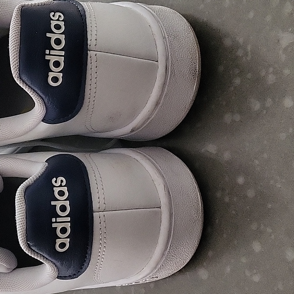 Shoes - Picture 3 of 4